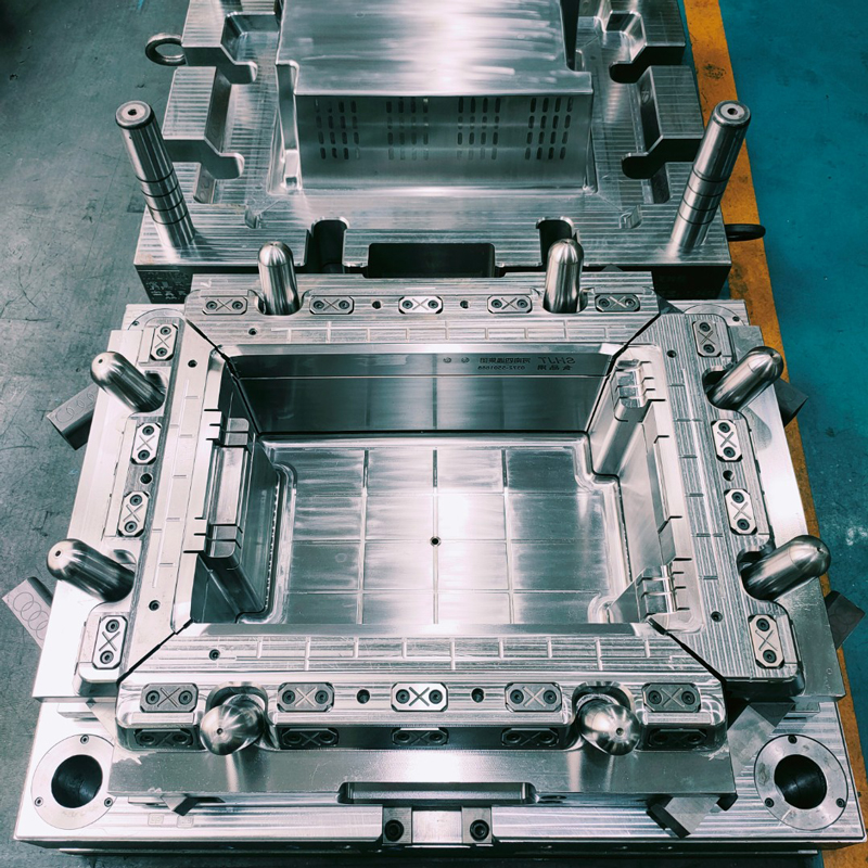 Premium Heavy-Duty Crate Mould for Industrial Packaging